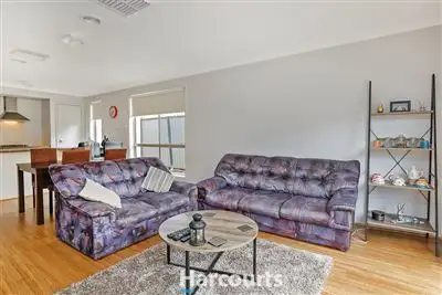 Fifth view of Homely house listing, 10 Maggiore Crescent, Pakenham VIC 3810