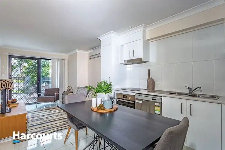4/13 Walkers Road, Everton Hills QLD 4053