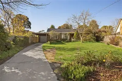 Fifth view of Homely house listing, 1 Fir Court, Mount Waverley VIC 3149