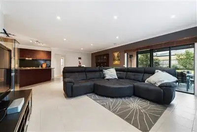 10 Rose Bush Court, Lyndhurst VIC 3975