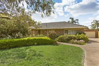 13 Balmoral Court, Burwood East VIC 3151