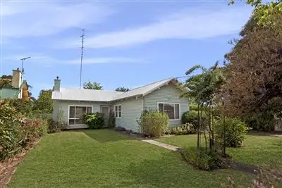 6 Hector Street, Hamilton VIC 3300