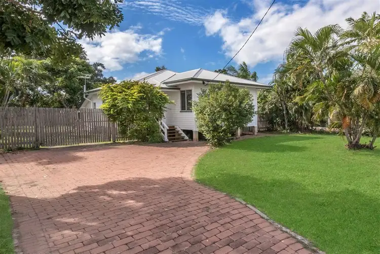 28 Clayton Street, Hermit Park QLD 4812