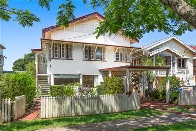5 Eversleigh Road, Scarborough QLD 4020