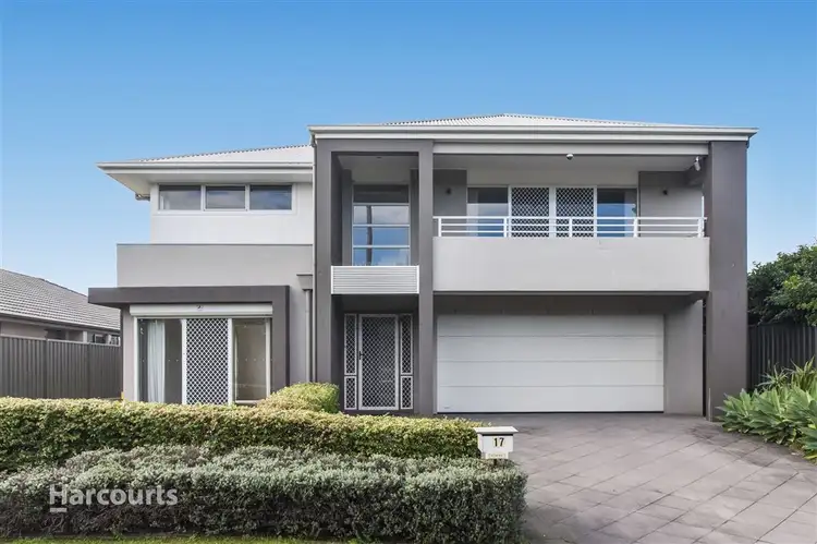 17 Riverside Crescent, Haywards Bay NSW 2530