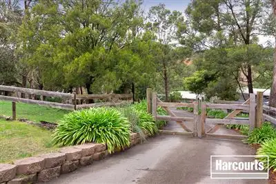 34 Vernon Road, Beaconsfield VIC 3807