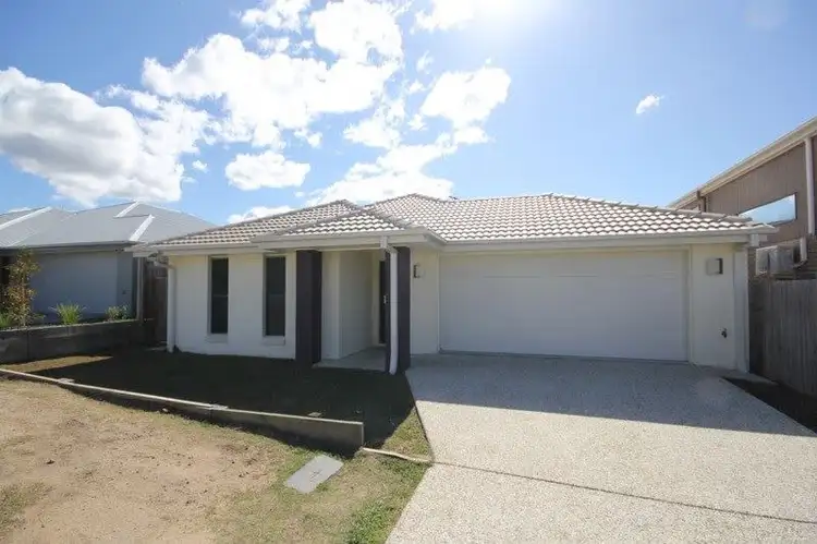 25 Hookes Terrace, Springfield Lakes QLD 4300