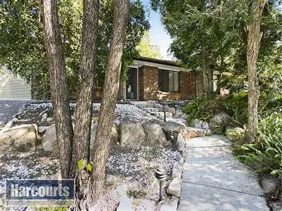 3 Keperra Court, Arana Hills QLD 4054