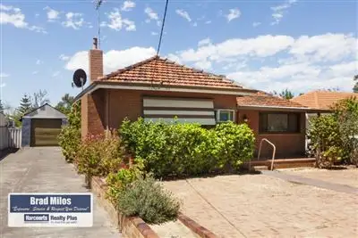 8 Lee Avenue, Hilton WA 6163