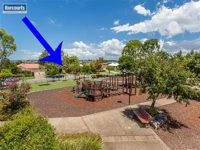 17 Southerden Drive, North Lakes QLD 4509