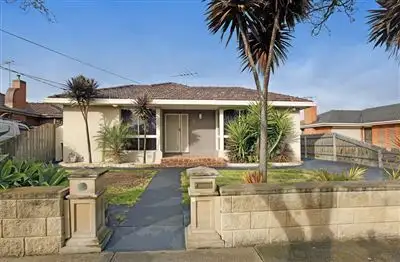 Main view of Homely house listing, 5 McPhee Court, Thomastown VIC 3074