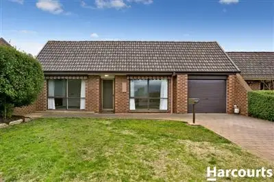 8 Goddard Crescent, Holt ACT 2615