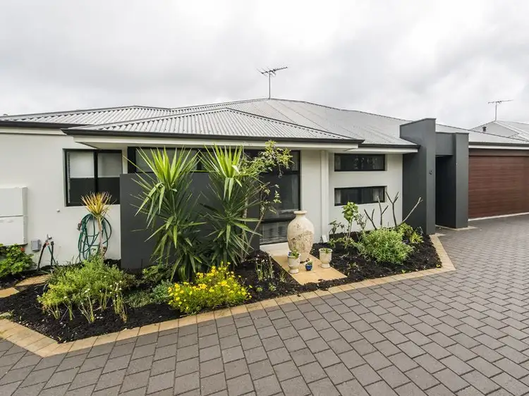 4/43 Boonooloo Road, Kalamunda WA 6076