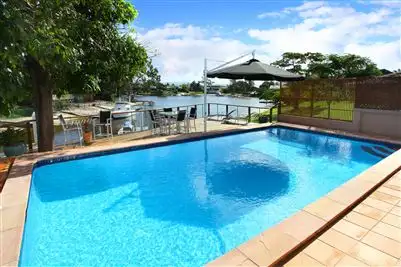 6 Nootka Court, Broadbeach Waters QLD 4218