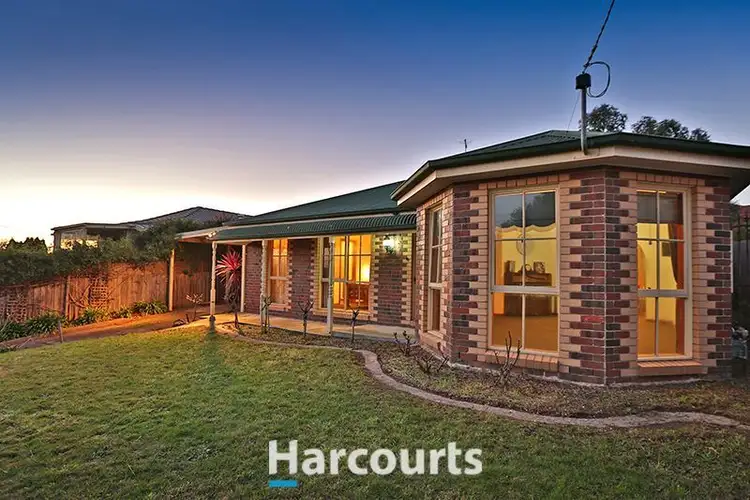 4 Balmoral Way, Pakenham VIC 3810