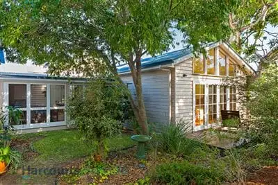 22 Todd Street, Shorncliffe QLD 4017