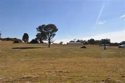 5 Grand Vista, Table Top NSW 2640