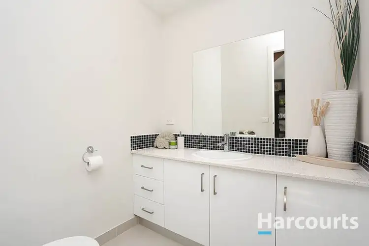 Seventh view of Homely townhouse listing, 11 Allumba Way, Wollert VIC 3750