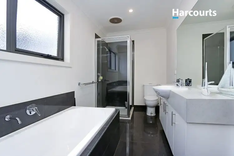 Fifth view of Homely townhouse listing, 2/34 Eramosa Road East, Somerville VIC 3912