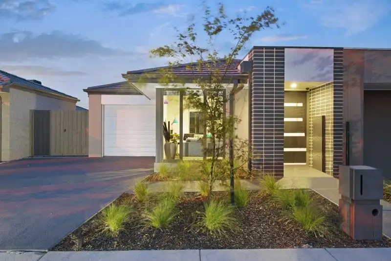 Main view of Homely townhouse listing, 1B Yooringa Street, Norlane VIC 3214