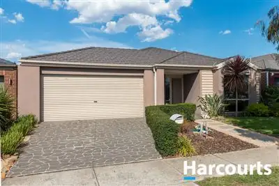 4 Maddock Drive, Cranbourne East VIC 3977