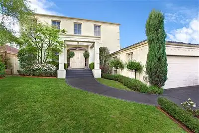 Main view of Homely house listing, 19 Pioneer Close, Vermont South VIC 3133