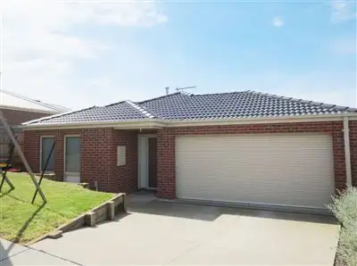 1/59 Victoria Street, Drouin VIC 3818