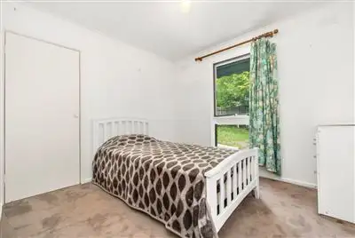 Fifth view of Homely house listing, 8 Coora Court, Frankston VIC 3199