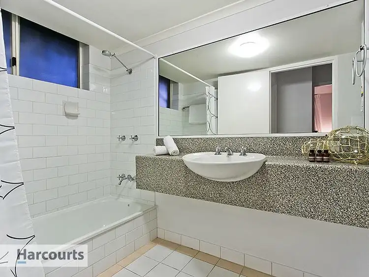 Fifth view of Homely unit listing, 4/52 Cadell Street, Auchenflower QLD 4066