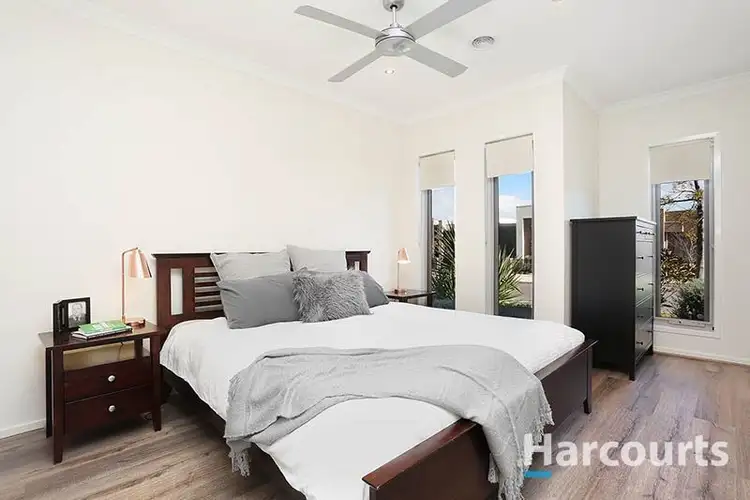 Sixth view of Homely house listing, 10 Pontoon Street, Lalor VIC 3075