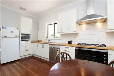 3 Bromley Road, Hilton WA 6163