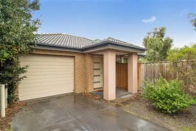 2/7 Leonard Street, Frankston VIC 3199