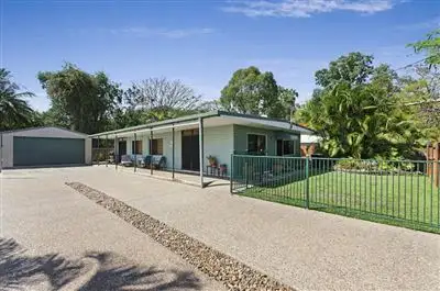8 Island Street, Saunders Beach QLD 4818