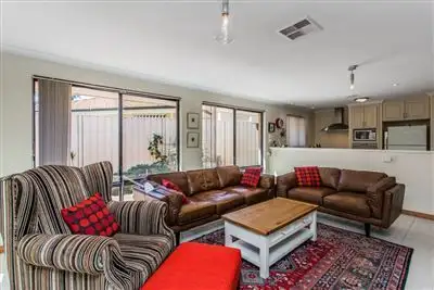 39a Marshwood Retreat, Bibra Lake WA 6163