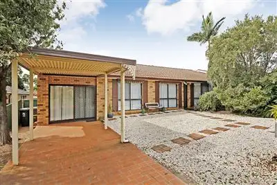 10 Donalbain Cct, Rosemeadow NSW 2560