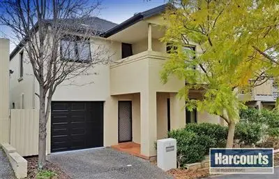 8 Greenwich Walk, Campbelltown NSW 2560