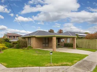 33 COOTAMUNDRA DRIVE, Wheelers Hill VIC 3150