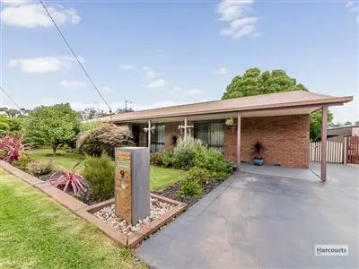9 Bennett Street, Drouin VIC 3818