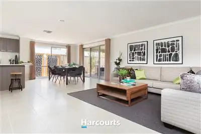 Fifth view of Homely house listing, 18 Fintona Crescent, Cranbourne West VIC 3977