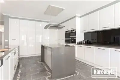 Fifth view of Homely house listing, 18 Jerilderie Drive, Berwick VIC 3806