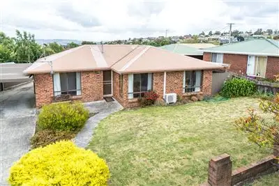 26 Bishops Drive, Newnham TAS 7248