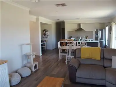 Fifth view of Homely house listing, 10 Ploughlands Court, Tarrawingee VIC 3678