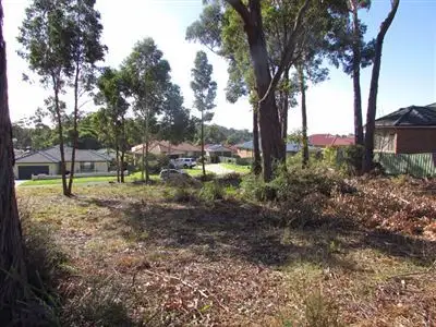 13 Scribbly Gum Crescent