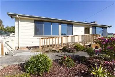 18 Rosbar Street, Claremont TAS 7011