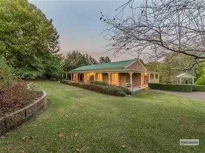 6 Sherwood Court, Drouin VIC 3818