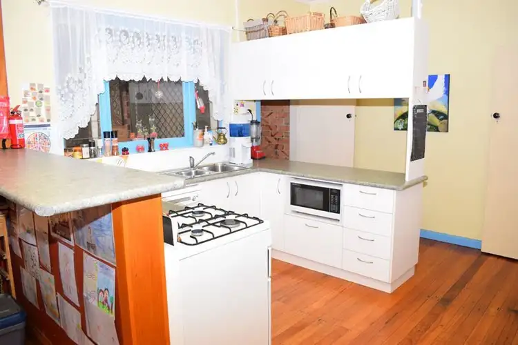 Second view of Homely house listing, 3 Bruck Court, Wangaratta VIC 3677