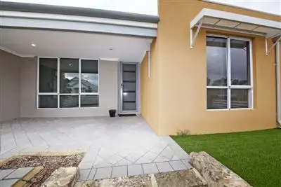 Second view of Homely house listing, 21 Angelica Way, Atwell WA 6164