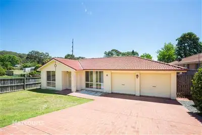8 Liam Close, Albion Park NSW 2527