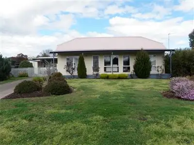 Main view of Homely house listing, 6 Fitzroy Court, Alexandra VIC 3714