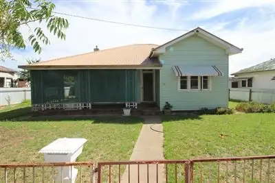 12 Bapaume Street, Cootamundra NSW 2590